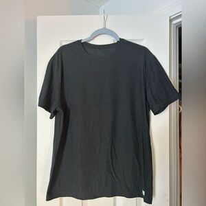 Vuori Charcoal Men's Short Sleeve Tee